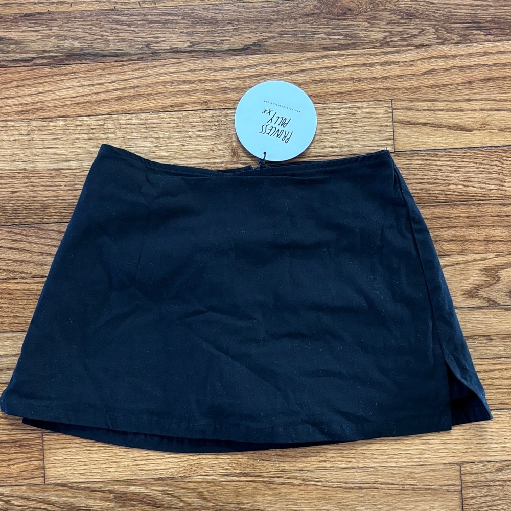 Princess Polly Black Mini Skirt size 0